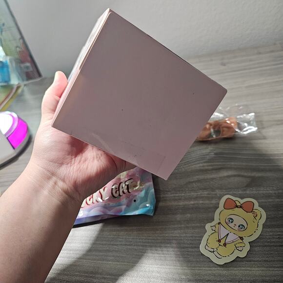 Lilla Lucky Cat Honeyland Enchantment Vinyl Plush Pendent OPEN BOX Mango Milk - Picture 11 of 13